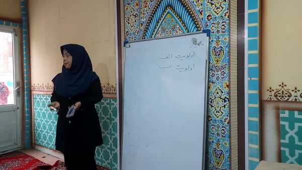 جلسه آموزش خانواده در دبیرستان میرزا جعفر سروقد مشهد مقدس 