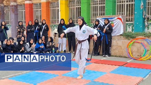 المپیاد ورزشی درون مدرسه‌ای در دبیرستان فاطمیه‌ ناحیه یک کرج