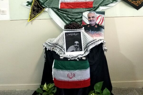مراسم بزرگداشت فرماندهان مقاومت در دبیرستان هوشنگی