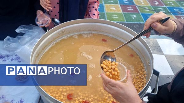 مدرسه‌ای به رنگ انتظار؛ جشن مهدوی در قاب لبخند دانش‌آموزان