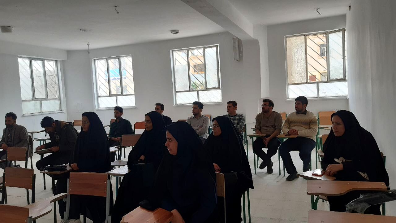 بازدید و نظارت بالینی سرگروه‌های آموزشی استان از مدارس شهرستان صالح‌آباد