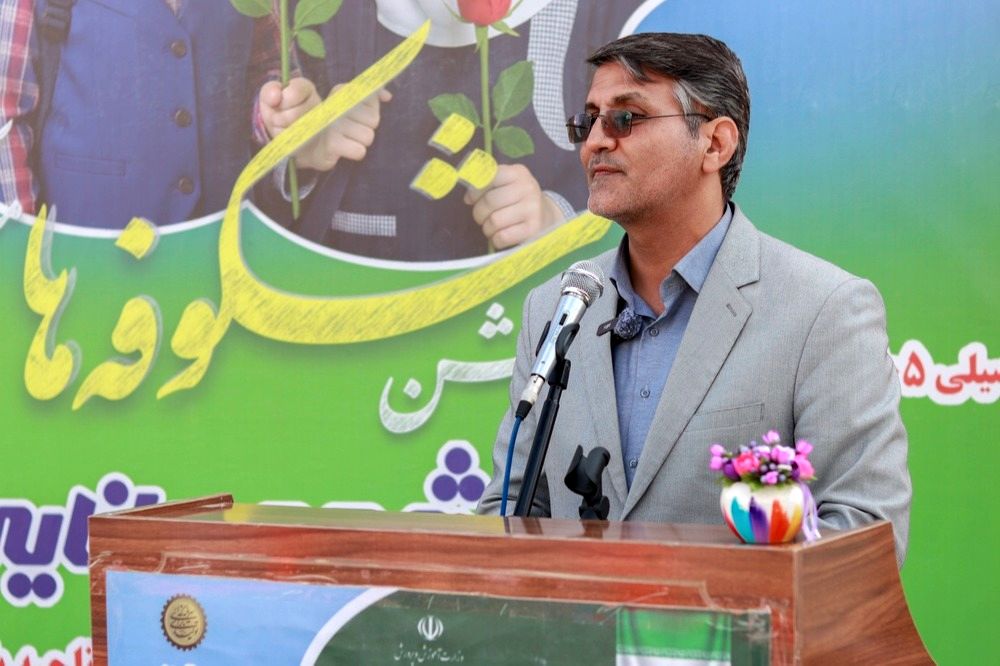 مدرسه، آزمایشگاه زندگی و جایی برای یادگیری همزیستی و پرورش رویاهاست