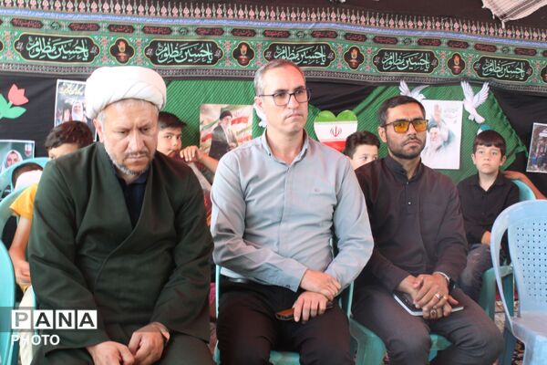 موکب های شهرستان فاروج در حال خدمت رسانی به زائران به رهبر انقلاب 