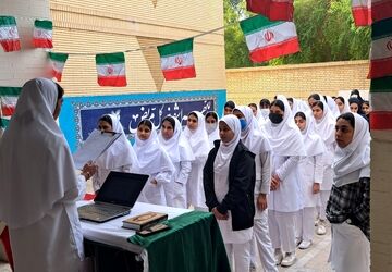 جشن پیروزی انقلاب اسلامی در هنرستان بهیاری