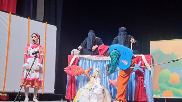 «عروسک موطلایی»