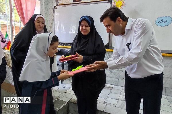 جشن پایان دوره کلاس‌های آمادگی دانش‌آموزان بدو ورود به دبستان در شهرستان قدس