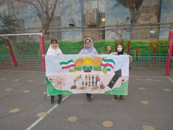 رونمایی از  تابلوی اتحاد دانش‌آموزی در دبستان آزادی