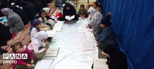 مراسم سوگواری قائد امت در مسجد امام هادی(ع) شهرک منظریه