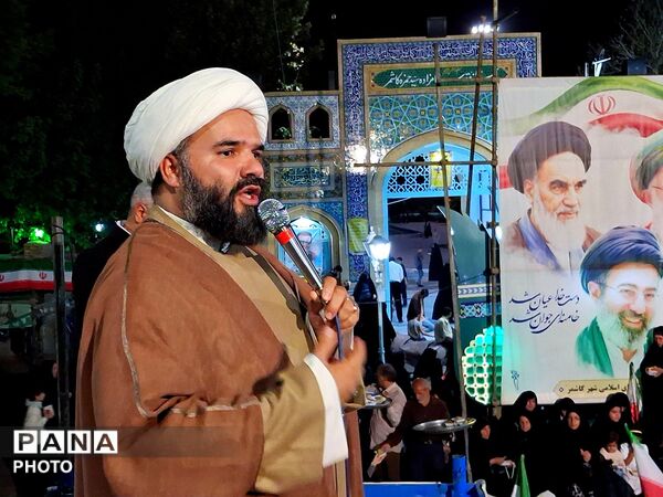 مراسم جشن میلاد حضرت ولی عصر در خیابان