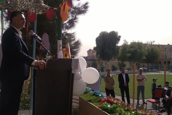 نواختن زنگ بازگشایی مدارس در دبستان علی بن ابیطالب(ع) باقرشهر