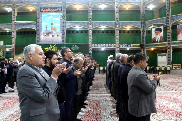 اقامه نماز باران در حسنیه محمود‌آباد یزد
