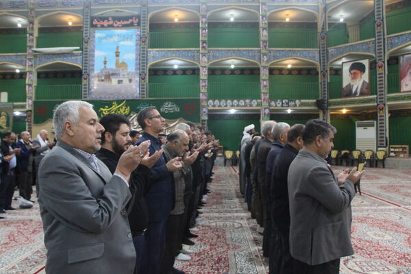 اقامه نماز باران در حسنیه محمود‌آباد یزد
