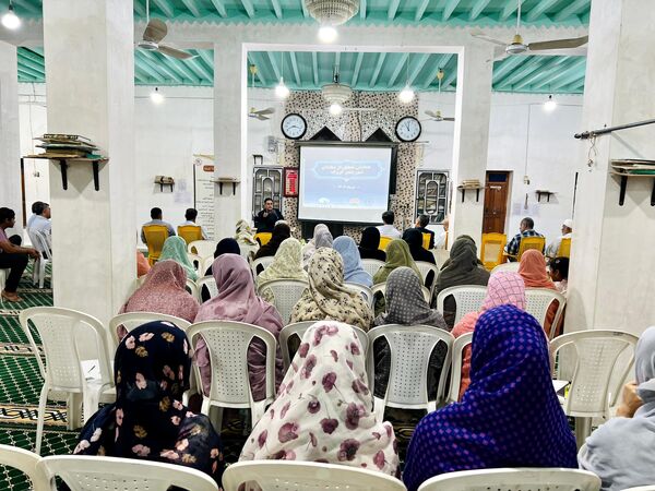 مراسم تجلیل از فرهنگیان بندر گروگ سیریک