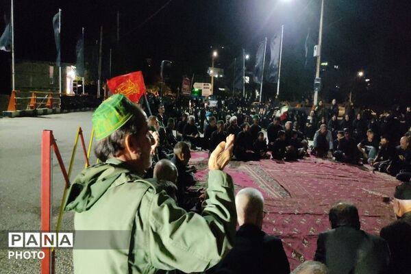 هیئت عزاداری آقا ابا عبدالحسین در  شب عاشورا حسینی در شهر بار نیشابور 