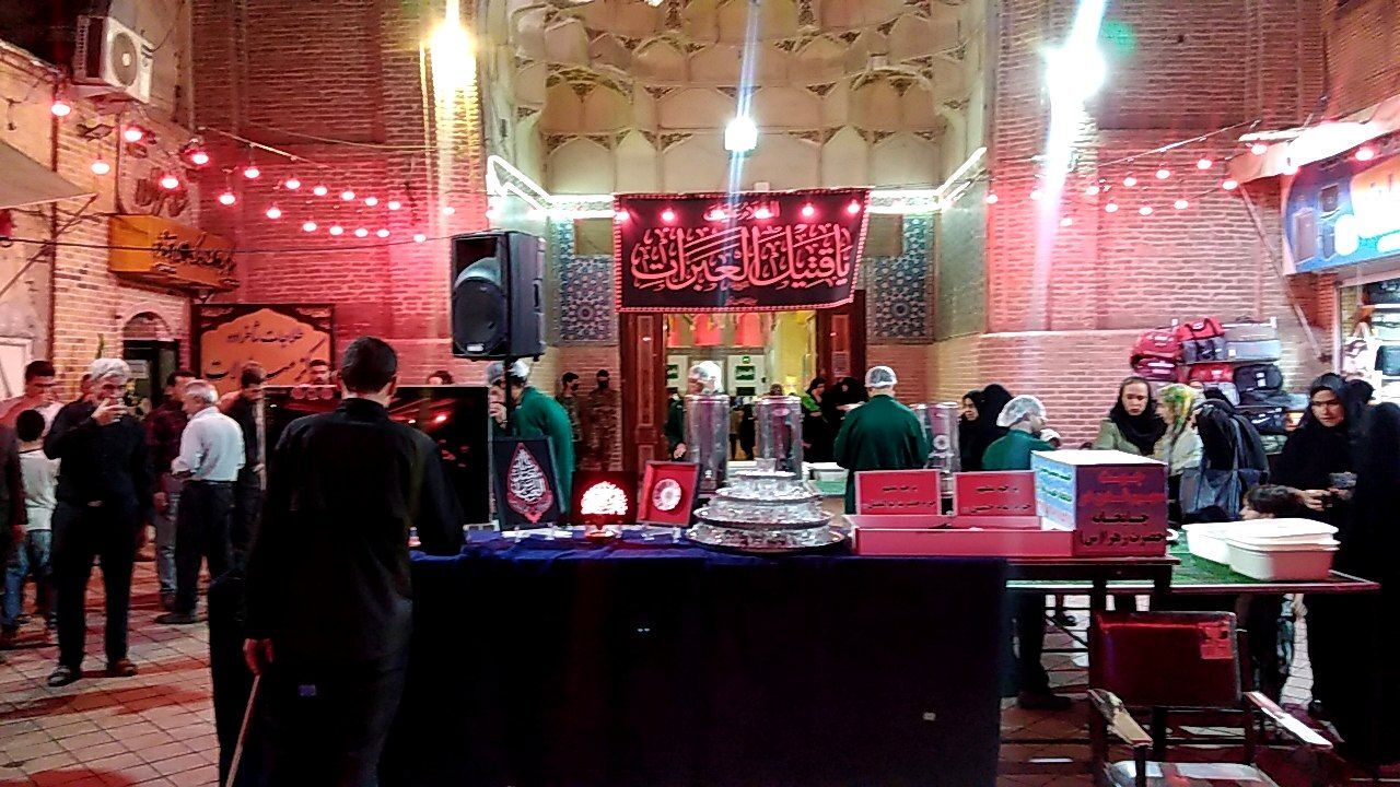 از جود چای در سوگ رهبر؛خدمت در حسینیه امام خمینی (ره)