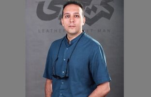 بازگشت کارگردان فیلم‌های سینمایی کت چرمی و بازی خونی به تئاتر/ «هنوز زنده‌ایم، داستان یک زلزله» روی صحنه بازمی‌رود