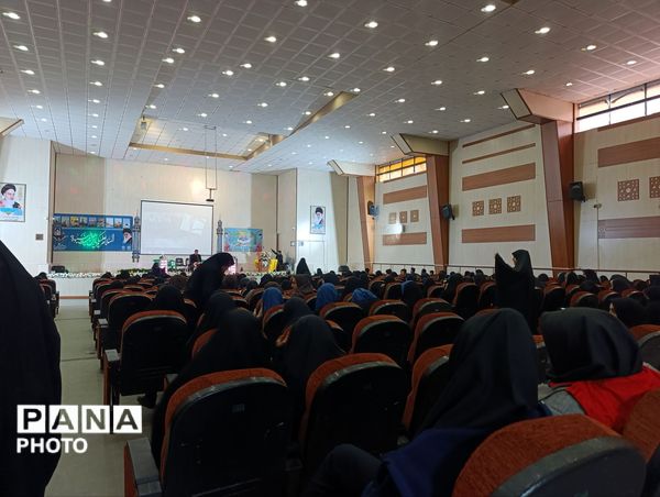 رقابت پرشور دانش‌آموزان در چهل‌وچهارمین دوره مسابقات قرآن، عترت و نماز 