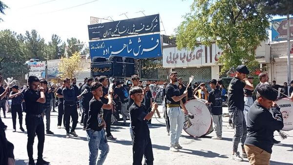مراسم عزاداری و زنجیر زنی به مناسبت شهادت امام حسن عسکری«ع»