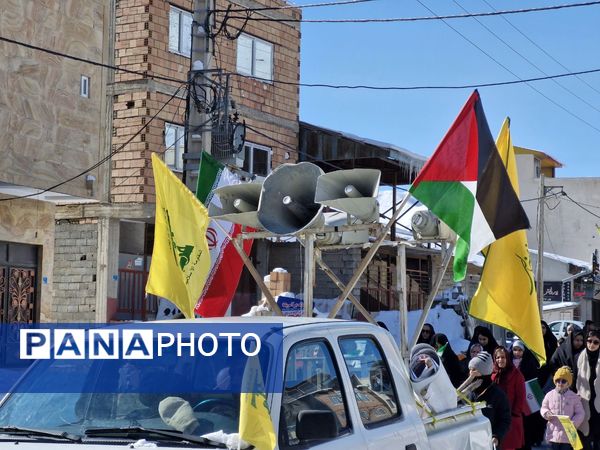 حماسه حضور گرم مردم بلده در سرمای زمستان 