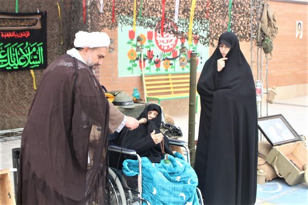 جلوه‌هایی از یادواره شهدا در دبستان استثنایی باغچه‌بان قم