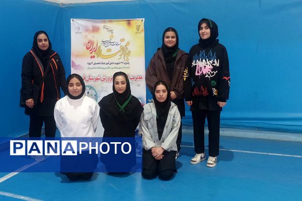 مسابقات ورزشی بین مدرسه‌ای داژبال در شهرستان قرچک