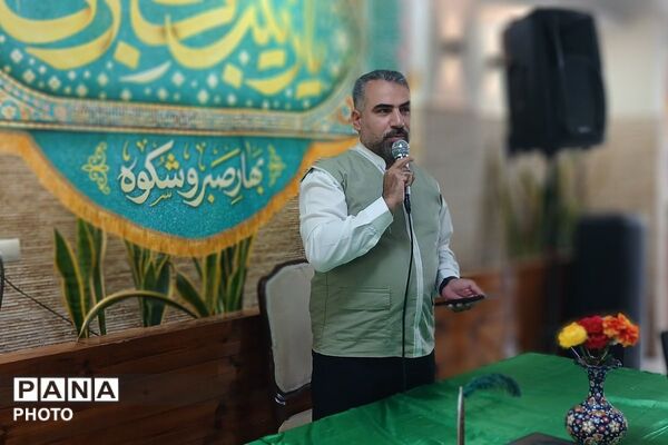 تجلیل خادمان امام رضا (ع) از پرستاران در اسلامشهر