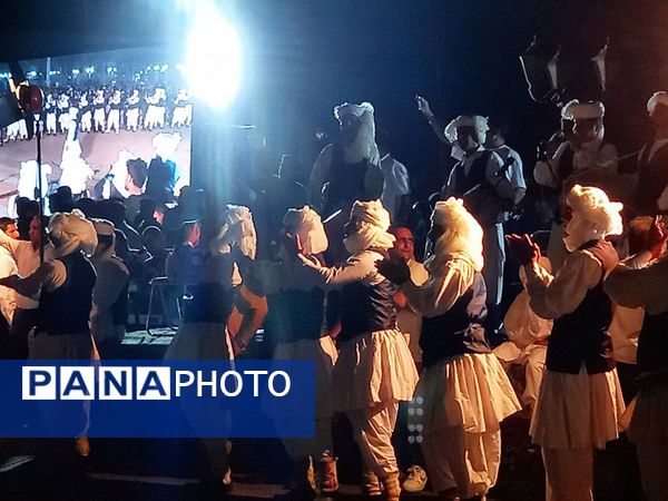 تجلی وحدت مردم شیعه و سنی تربت‌جام در جشن میلاد پیامبر اکرم (ص) 