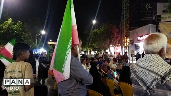کافه گفتگو در نود و دومین  شب از اجتماعات مردمی 