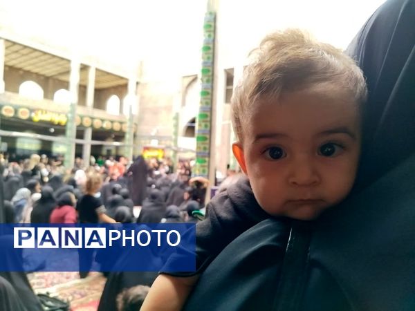 همایش شیرخوارگان حسینی با حضور خیل عظیمی از عزاداران در فاروج 