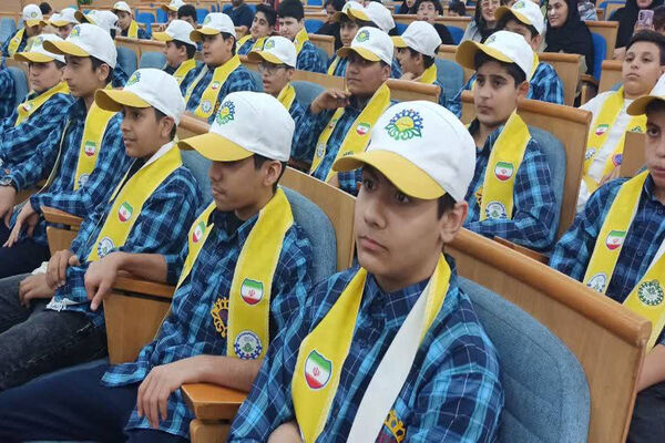 زنگ مقاومت در  دبیرستان غیر دولتی پسرانه پیشتازان (متوسطه اول) شهر جم