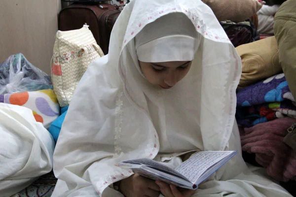 جلوه‌های معنویت و ایثار در اعتکاف مسجد الزهرا(س) قیامدشت