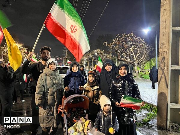 تجمع باشکوه مردم کرج برای مبارزه با دشمن آمریکا صهیونی