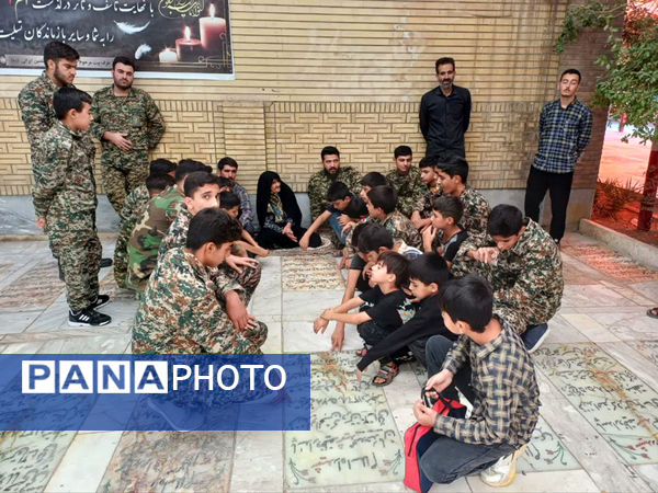 ‌حضور نوجوانان روستای مومن‌آباد قم در محفل روایتگری شهدا