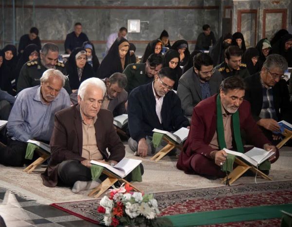 آیین ملی جزء خوانی سحرگاهی قرآن کریم در حرم مطهر حضرت محمد هلال بن علی(ع) 
