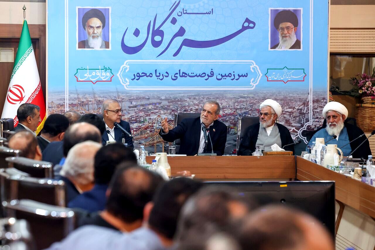 پیشنهاد انتقال پایتخت به سمت خلیج فارس یک الزام است نه انتخاب