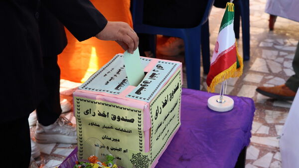انتخابات همیار مشاور دبیرستان ام‌البنین و شرف شهرستان بوشهر