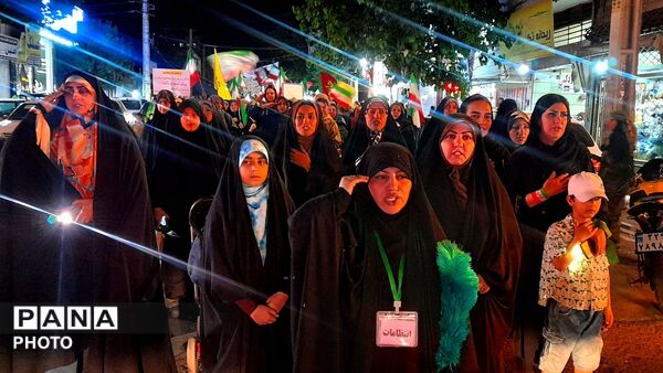  پویش «دختران جان‌فدا» با حضور جمعی از دانش‌آموزان و نوجوانان دختر کرجی