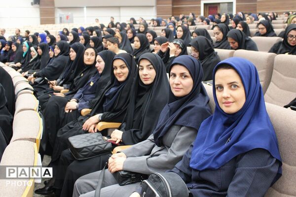 مراسم بزرگداشت مقام معلم در پردیس