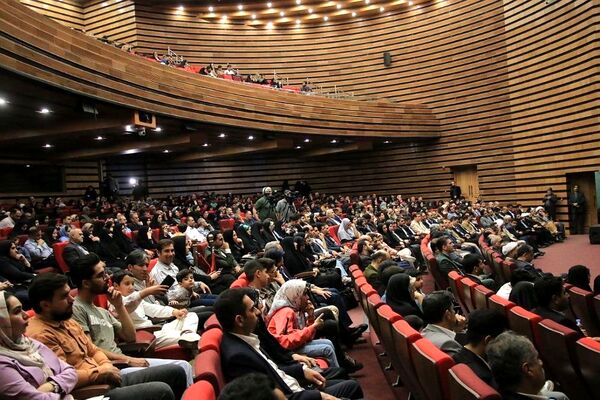 مراسم معلم سرآمد ۱۴۰۳ شهرستان‌های استان تهران و گرامیداشت مقام معلم در ایوان ری