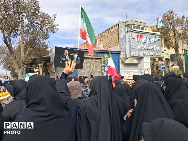 امروز شیروان در سوگ ۳شهید جنگ تحمیلی نشست