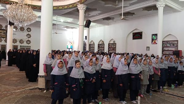 تجدید میثاق نسل آینده با شهدای دیروز در مسجد جامع شادمهر