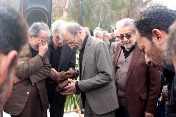 مراسم تشییع مادر شهید «حسین بی‌تا» در قم