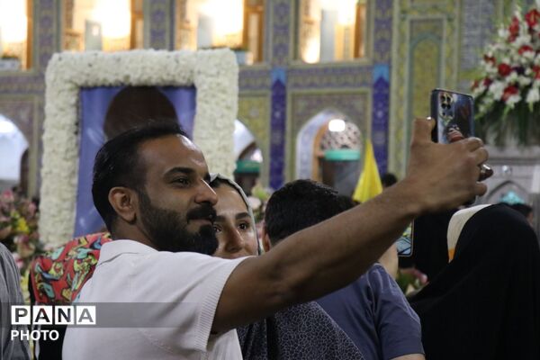 حال و هوای آستان مقدس رضوی در شب ولادت هشتمین اختر تابناک آسمان ولایت