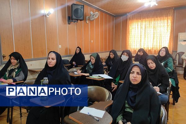 اولین جلسه معاونان پرورشی و مربیان تربیتی مدارس ابتدایی در اداره آموزش و پرورش ناحیه یک شهرری