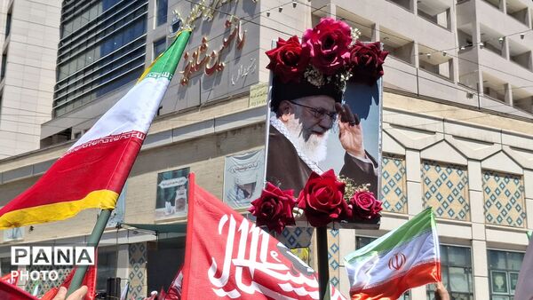تشییع باشکوه پیکر مطهر رهبر شهید انقلاب اسلامی در مشهد