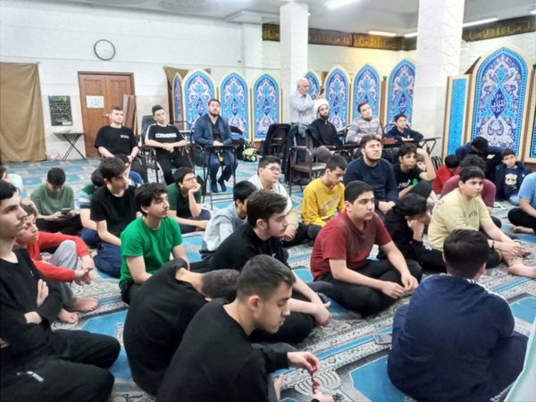 حضور پر شور دانش‌آموزان تهرانی در مراسم معنوی اعتکاف