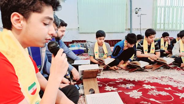 اعتکاف دانش‌آموزی در گرگان