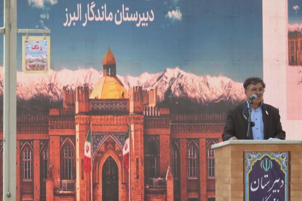 برگزاری جشن یکصدمین سال استقرار دبیرستان ماندگار البرز