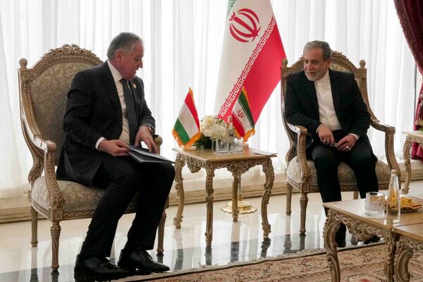 بیست و هشتمین نشست شورای وزیران اکو در مشهد (۳)