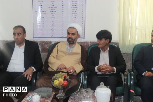 «زنگ مهر» در مدارس چاروسا به صدا درآمد